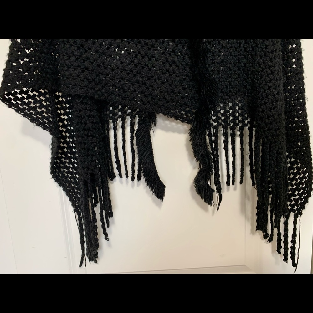 Shawl - Picture 2 of 3
